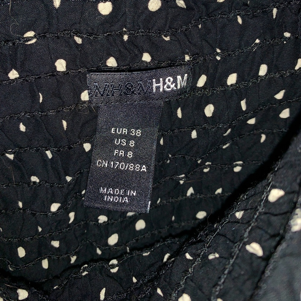 🇨🇦 H&M - Polka Dot Tie Shoulder Dress - Picture 2 of 12